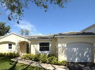 9872 NW 2nd St, Plantation, FL 33324