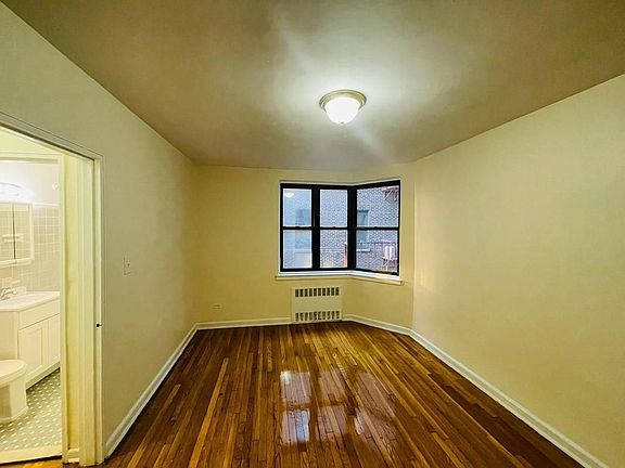 5th image of 180 E 17th St #314