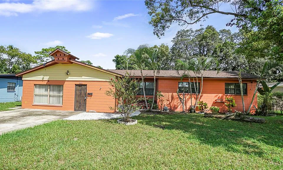 5717 Lawndale Rd