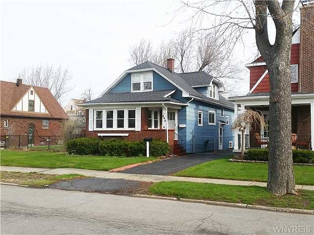 1st image of 245 Tremont Ave