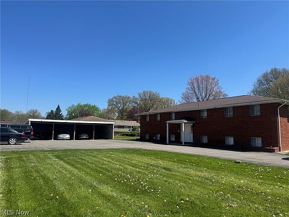 2nd image of 362 Meadowbrook Ave
