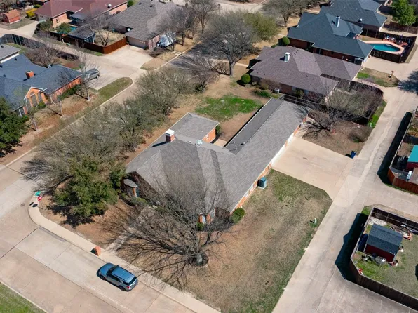 301 Sioux Dr, Waxahachie, TX 75165