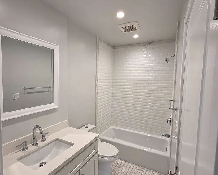 418 S Roxbury Dr — Photo 19