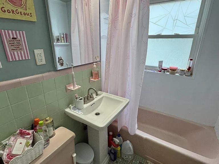 1027 Broadway #1 — Photo 9