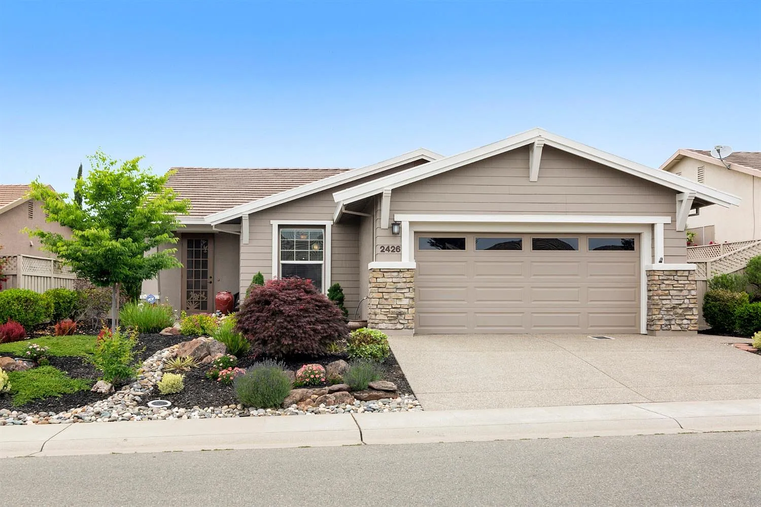 2426 Longspur Loop photo 1