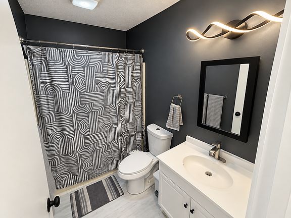3rd image of 3108 Main St Unit 3108
