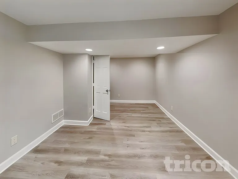 4010 Monroe St NE — Photo 12
