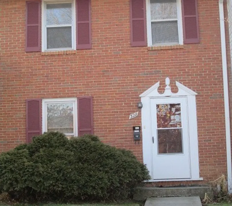 328 Loudon Rd