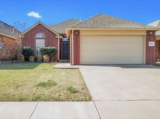 3804 E Ridge Pointe Cir, Edmond, OK 73034
