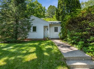 1913 E Gate Pkwy, Rockford, IL 61108