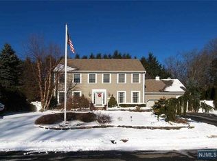 2 Morgan Ct, Township Of Washington, NJ 07676