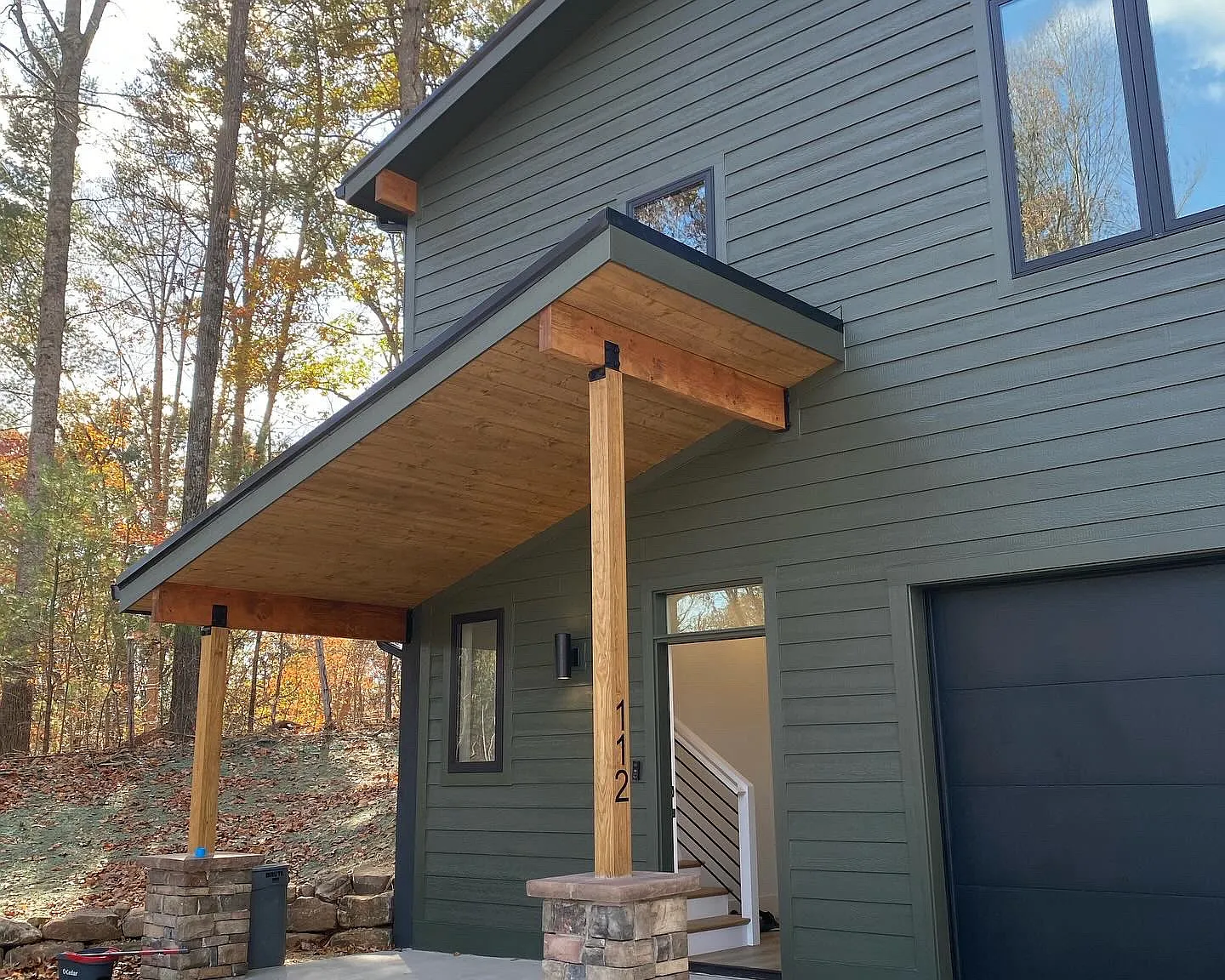 3 bed, 2.5 bath, 2000 sqft, $3,700 — Photo 2