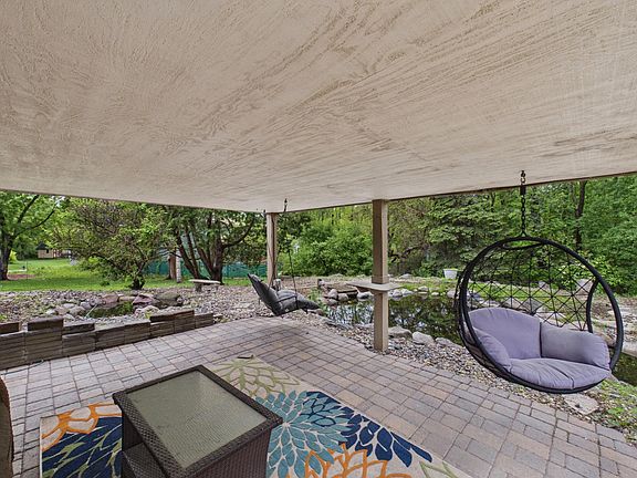 2nd image of 10460 Buckingham Dr