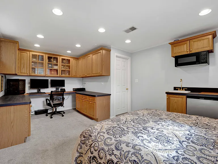 778 S Linden Ave — Photo 25