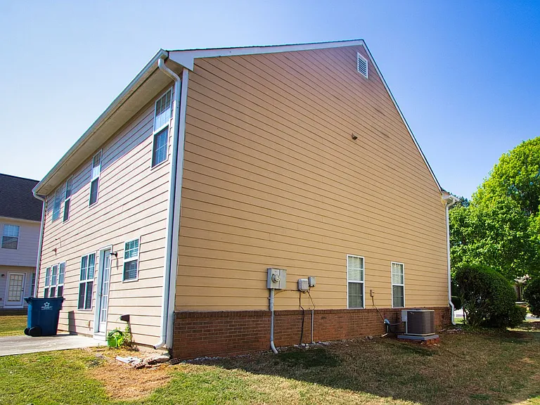 3292 Shady Valley Ct — Photo 5