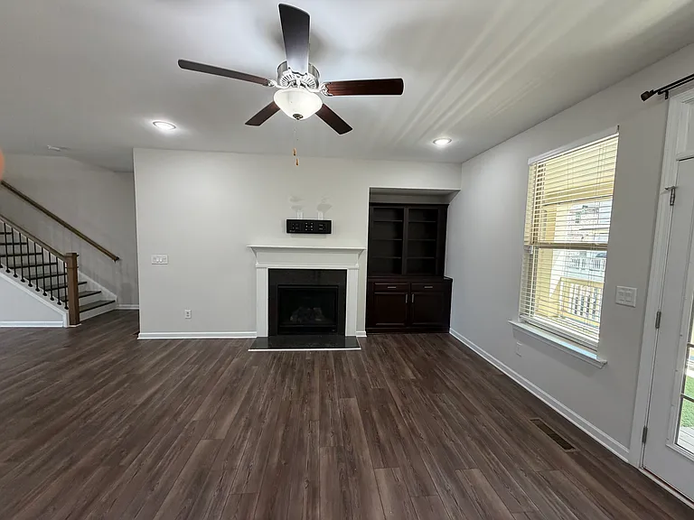 4180 Essex Pond Way — Photo 5