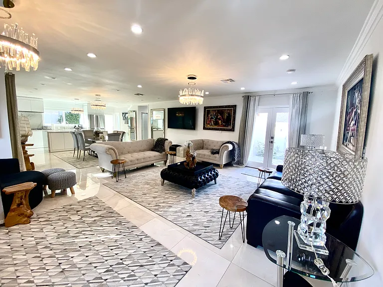 2101 Pullman Ln — Photo 24