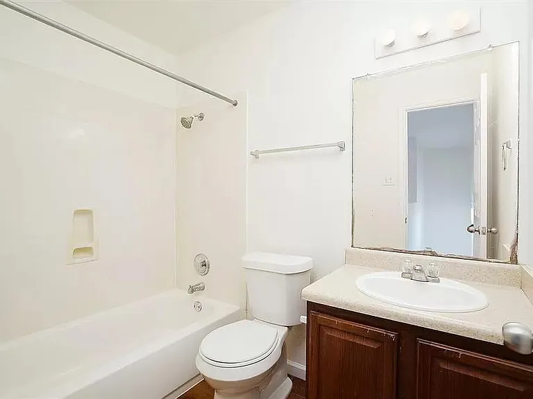 Opal Lake Dr — Photo 16