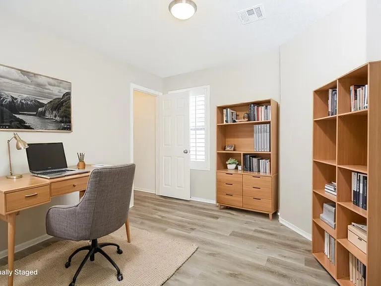10548 Congaree St — Photo 15