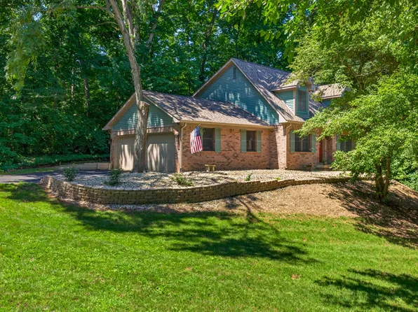 8206 Liberty Ln, Mooresville, IN 46158