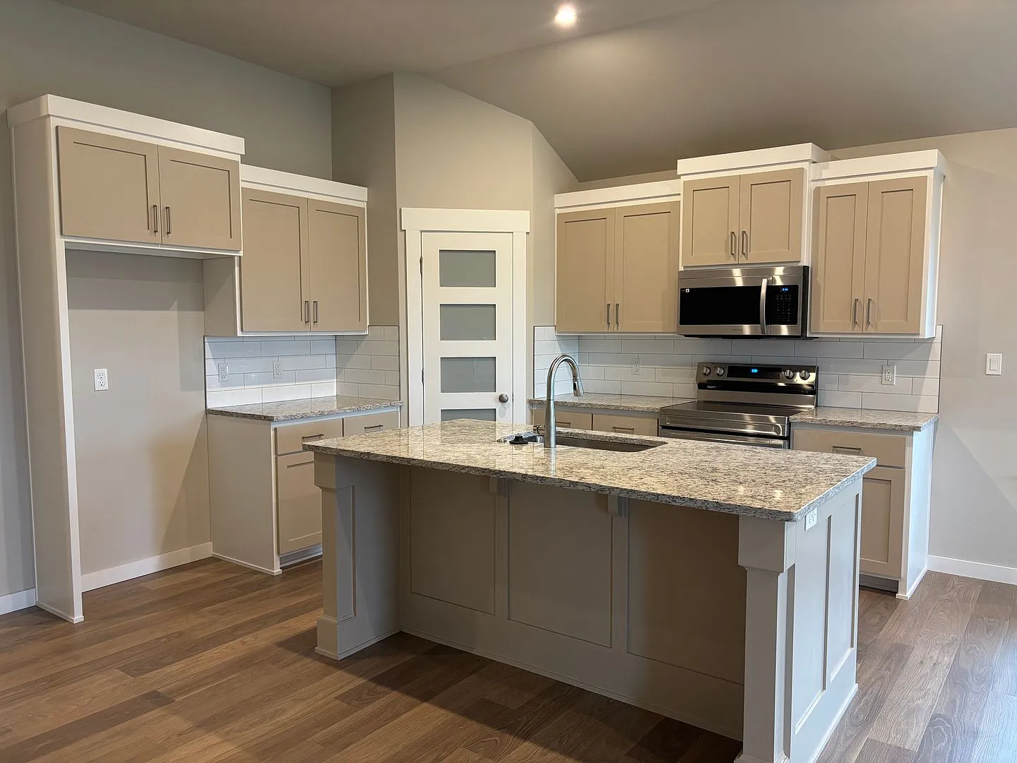 Brand New Duplex! — Photo 4