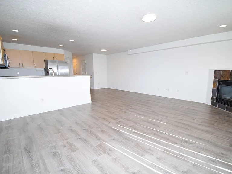 207 SE Harlow Ave — Photo 9