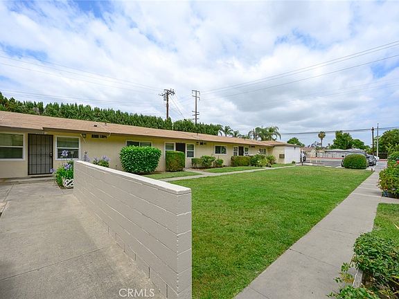 3rd image of 4032 W Valencia Dr
