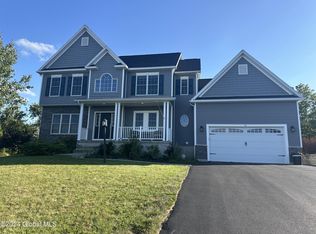 43 Charterpoint Rd, Watervliet, NY 12189