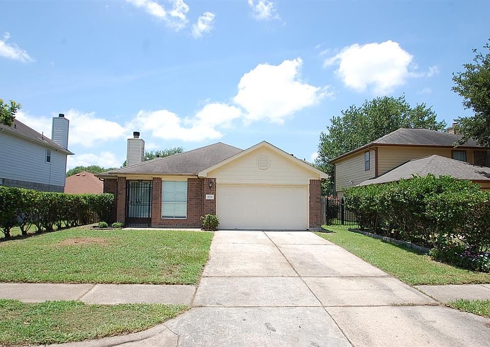 1st image of 8715 Scenic Green Dr