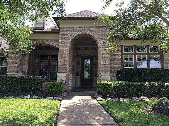 Large covered front porch 