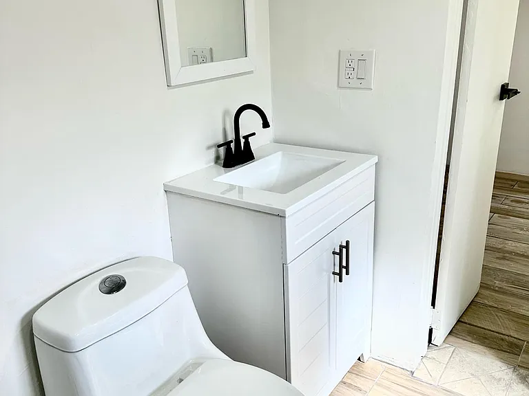 6722 N 54th Dr #2 — Photo 8