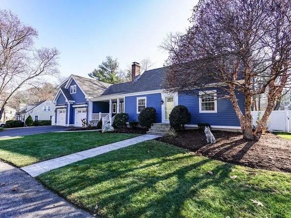 63 Smith Ave, Walpole, MA 02081