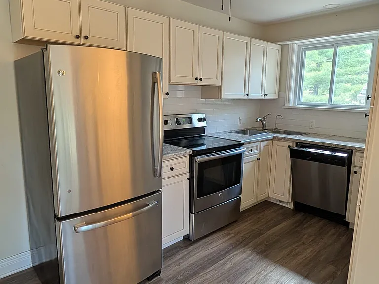 175 Colcleugh Ave — Photo 23