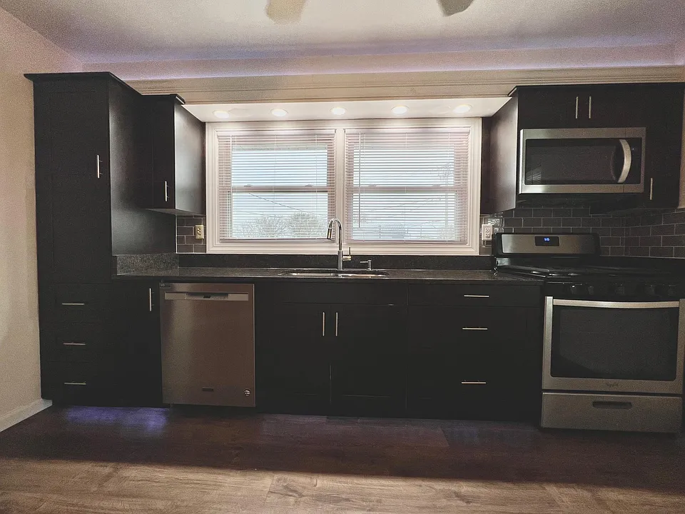 211 E High St #2