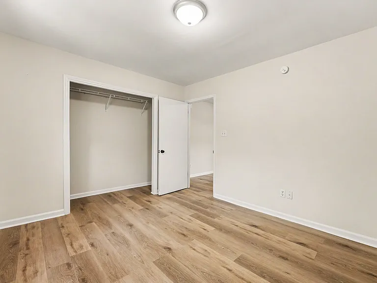 1309 Hudson Ave #C10 — Photo 12