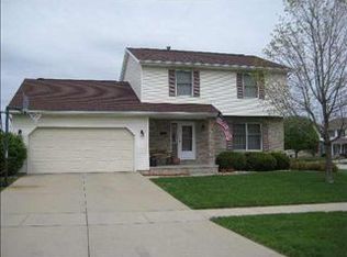 2708 Clearwater Ave, Bloomington, IL 61704