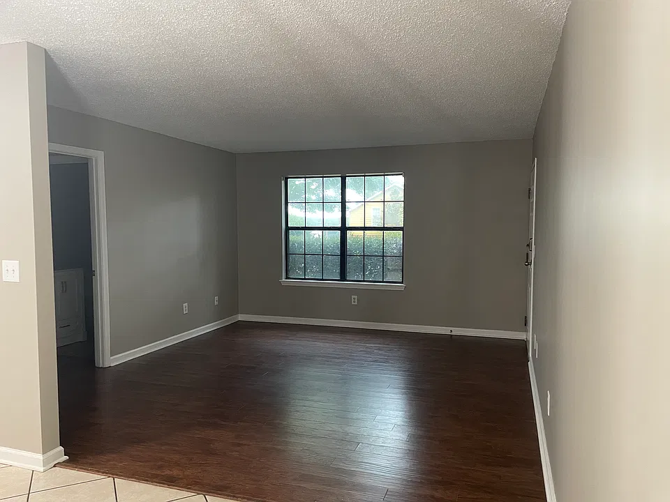 2027 S Milledge Ave #5
