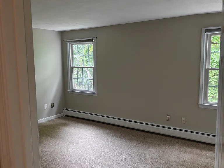 22 Stillwater Dr — Photo 13