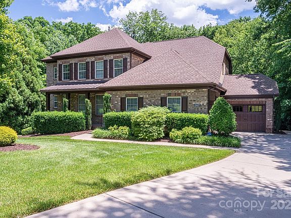 2nd image of 12427 Elkhorn Dr