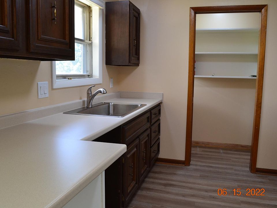 1st image of 4-11610 S Williamsburg Dr #4