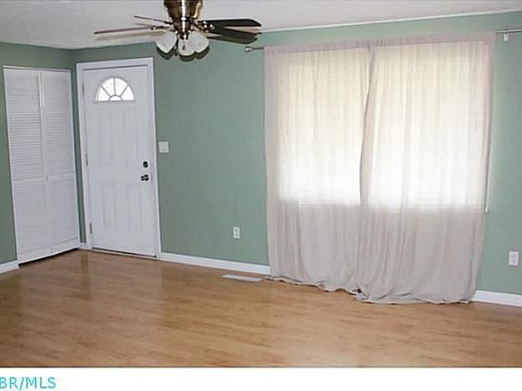 5th image of 3700 Bogota Dr