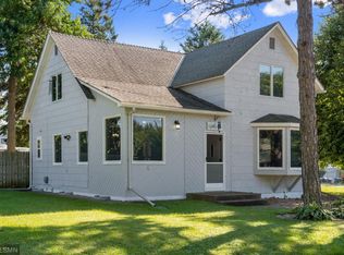 6013 Upper 44th St N, Oakdale, MN 55128