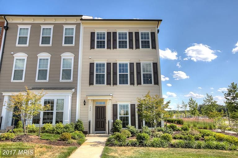 Professionally landscaped premium end-unit lot