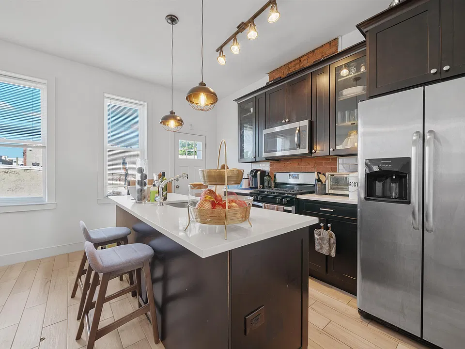 409 Broadway #2