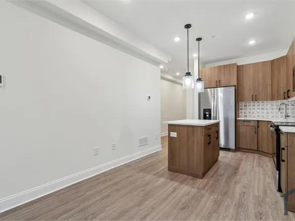 2203 N 8th St, Philadelphia, PA 19133