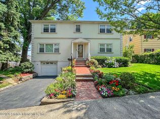 25 Dutchess Ave, Staten Island, NY