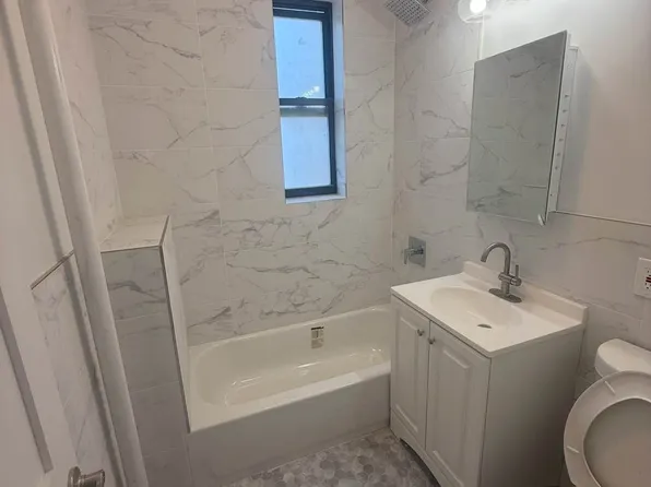 512 Grand Street image 10 of 10