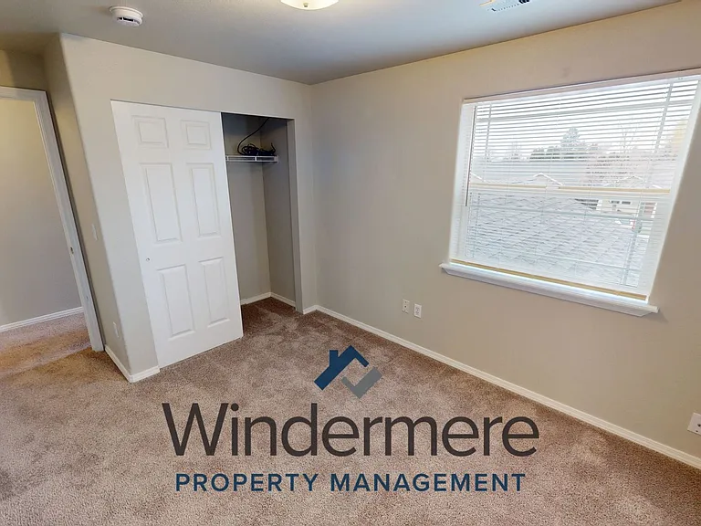 1243 SE Newgate Dr — Photo 12
