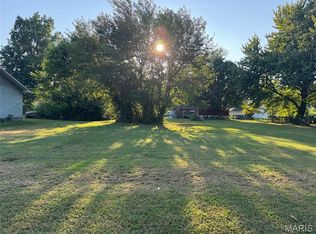 N Van Buren St, Litchfield, IL 62056