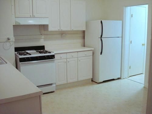 3rd image of 7336 Mission St